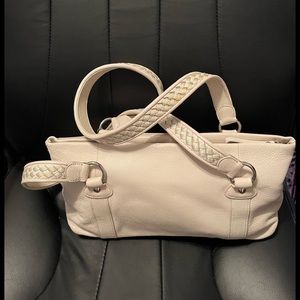 Beautiful new without tag The Sak bag